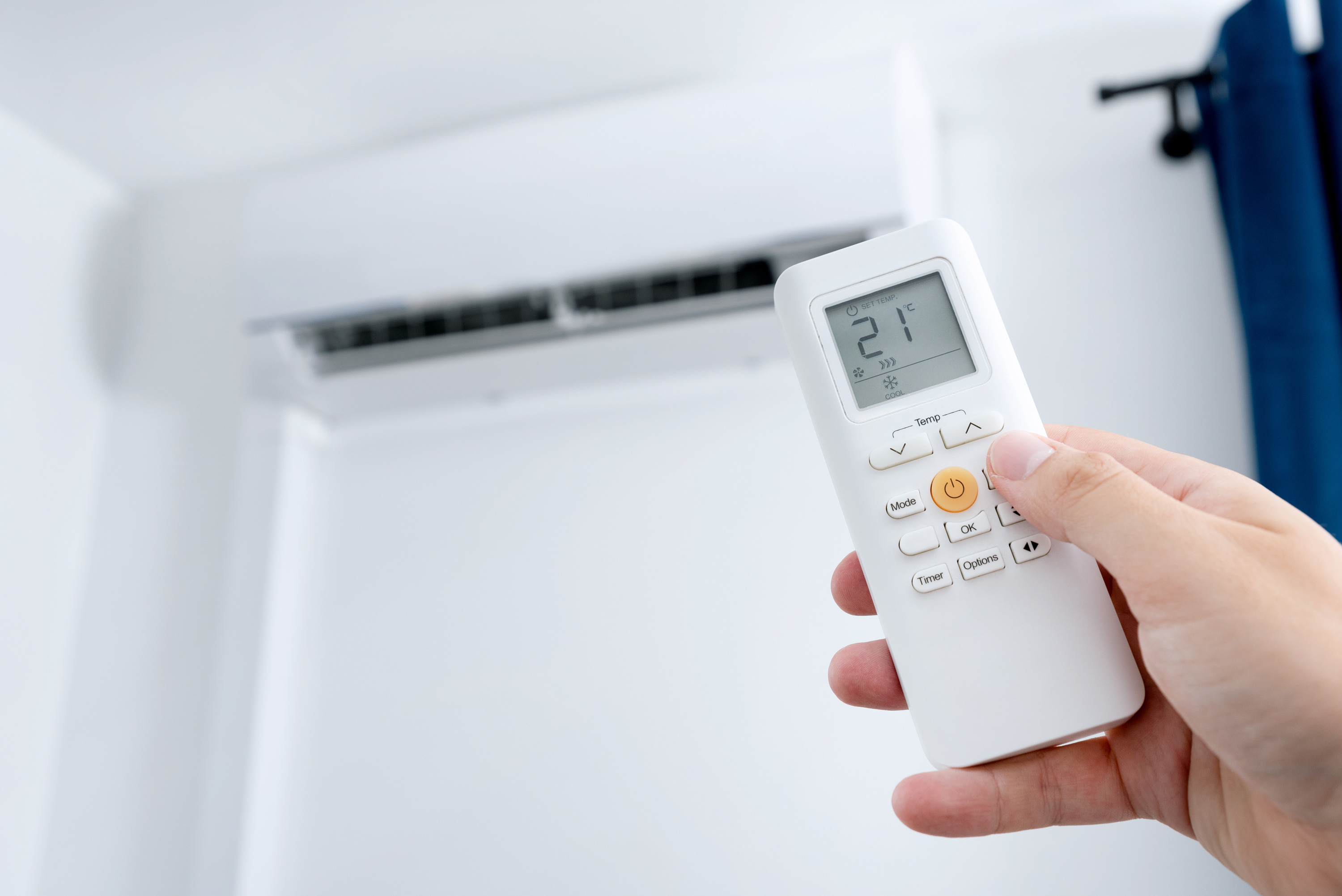 Wandgerät einer Split-Klimaanlage in einem Wohnraum
