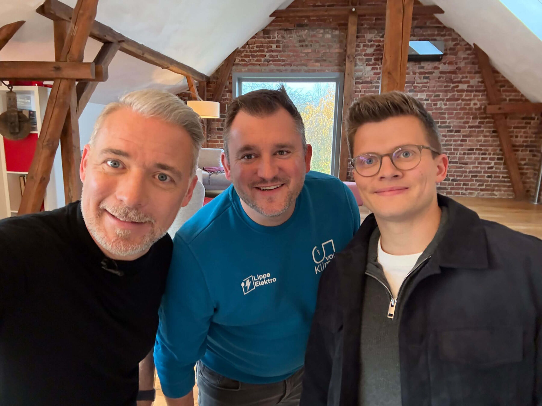 Tobias Heinze, Carsten Paulini und Nicolas Bartholomäus beim Video-Dreh im Haus der Familie Heinze